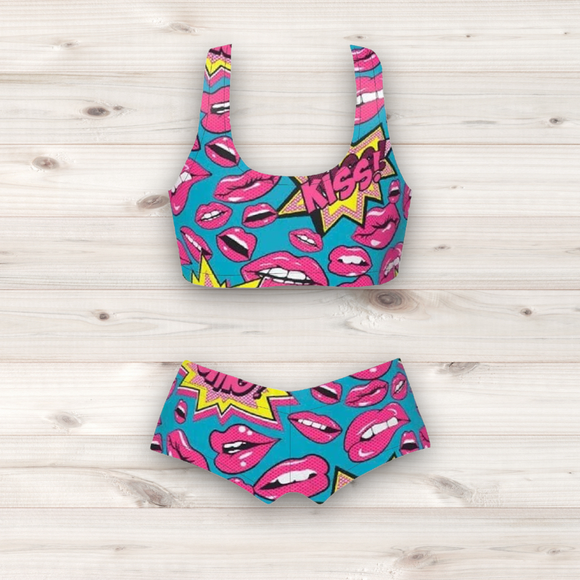 Women's Wrestling Crop Top and Booty Shorts Set - Lips Print
